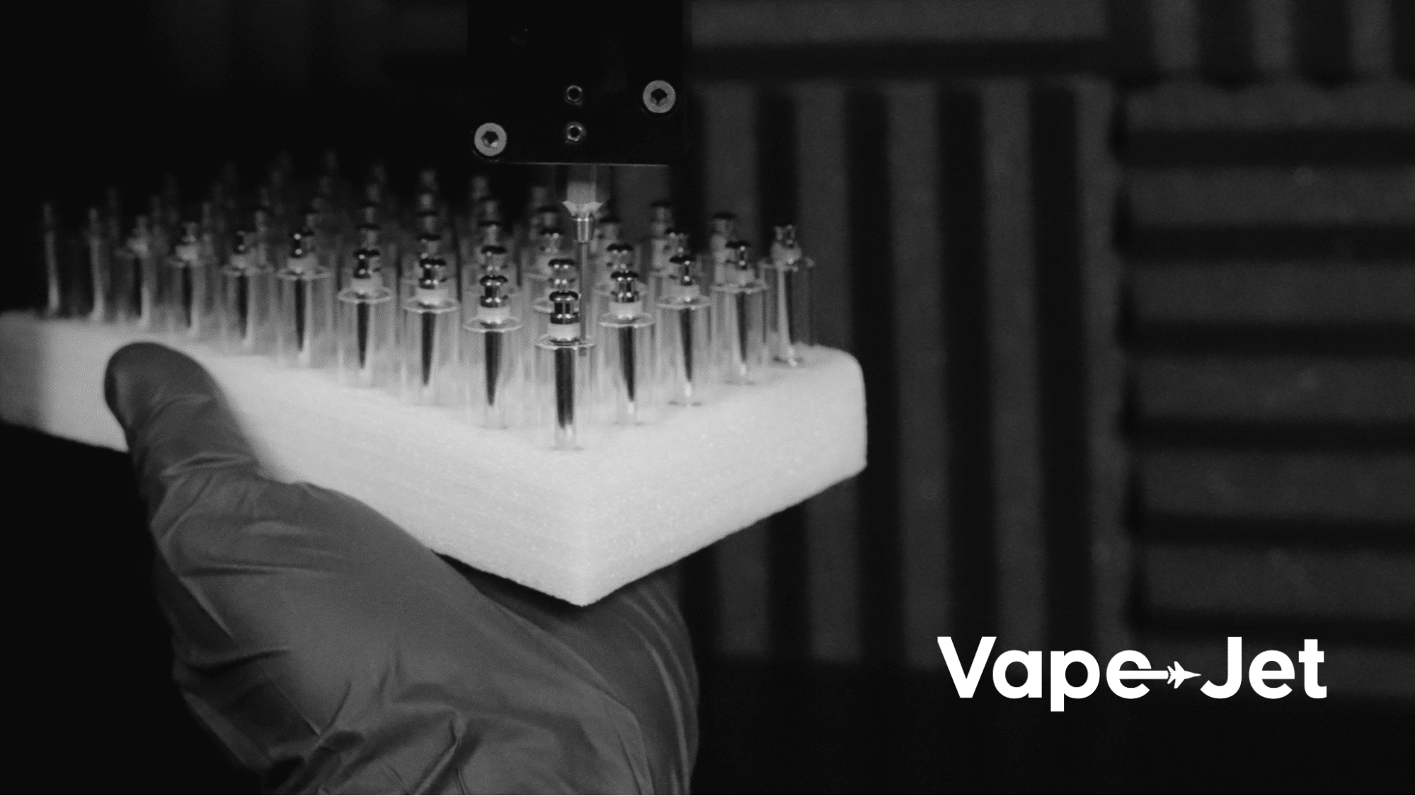 disposable vape or refillable Refillable Vapes: Cost, Convenience and How To Use Them Safely – Dinner Lady